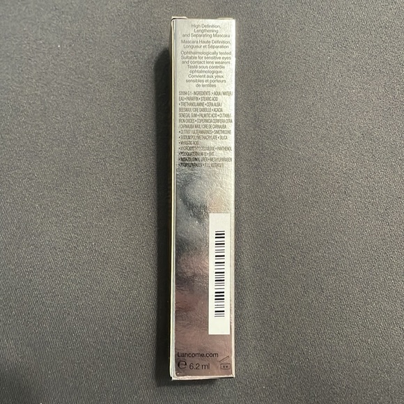 Lancôme Définicils High Definition Mascara in classic Black (01). - Picture 3 of 5